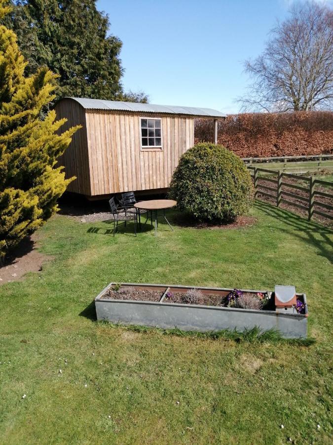 Lucker Mill Shepherds Huts Buitenkant foto